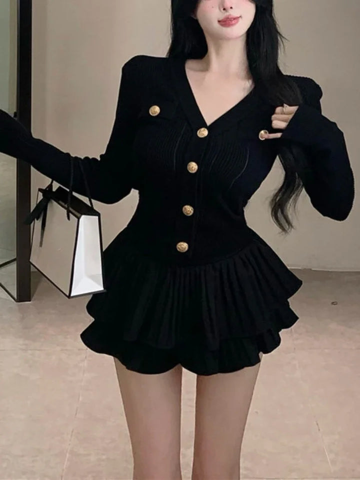 2024 Summer Korea Fashion Knitted Suit Black Slim 2 Piece Skirt Set Casual Elegant Sweater + Women Outwear Casual Y2k Mini Skirt Pastel Kitten