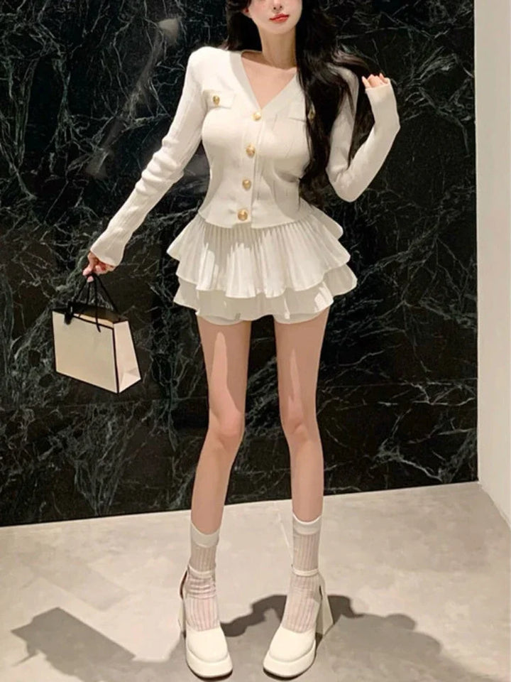 2024 Summer Korea Fashion Knitted Suit Black Slim 2 Piece Skirt Set Casual Elegant Sweater + Women Outwear Casual Y2k Mini Skirt Pastel Kitten